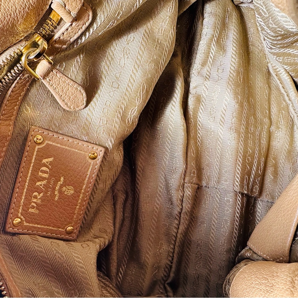 SOLD ❗️PRADA Vitello Daino Shoulder Bag Beige - Picture 13 of 15